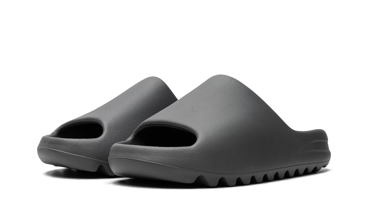 "Slate Grey" Yeezy Slide ID2350 - product image from the listing.
