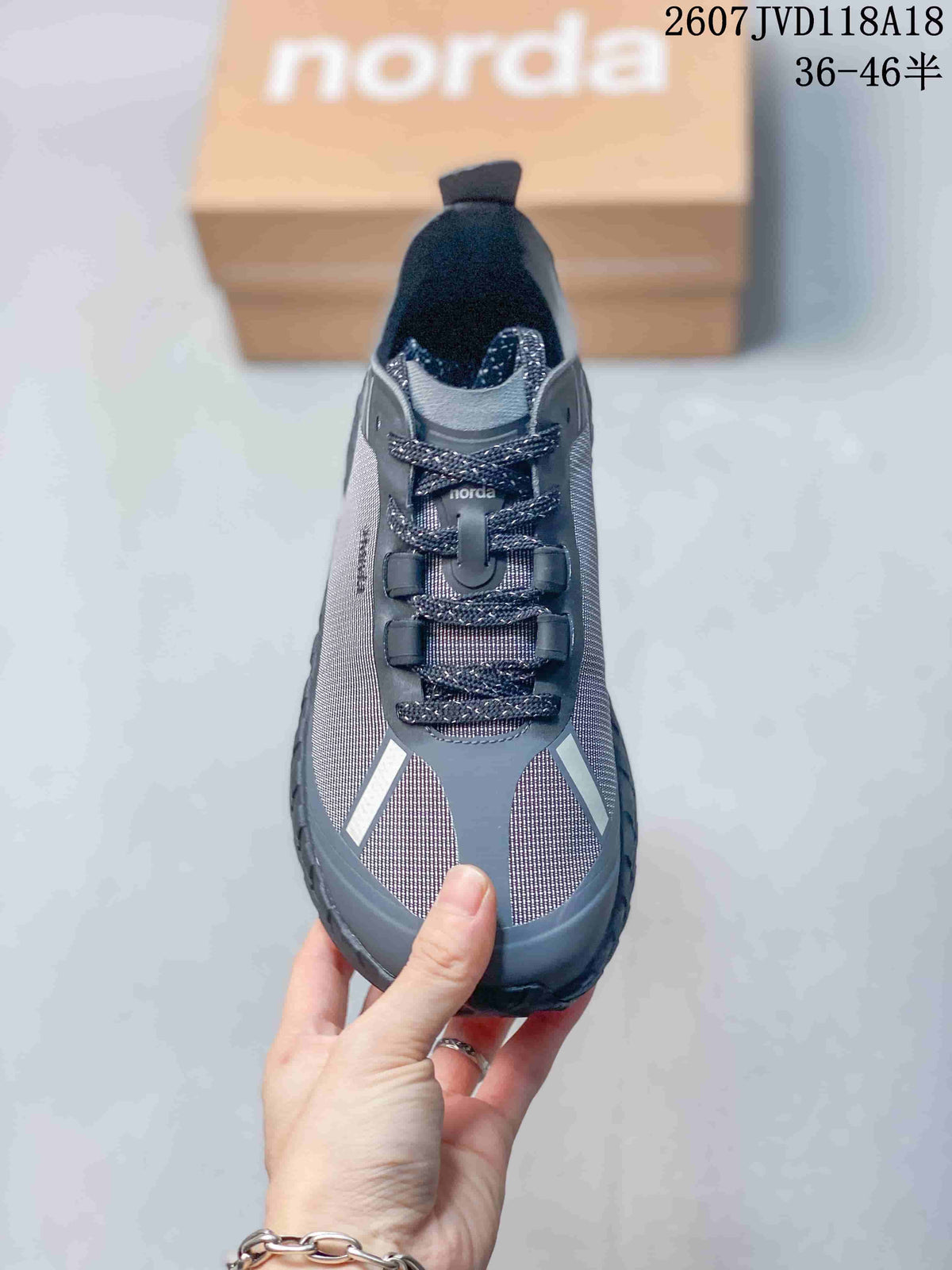Norda 711780UOI Gray Hiking Trainers - product image from the listing.