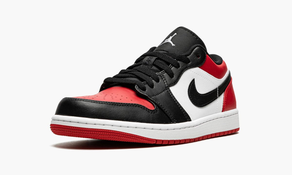 "Bred Toe" Air Jordan 1 Low - product image from the listing.