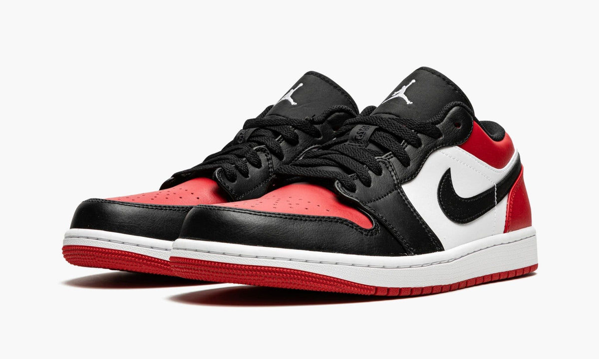 "Bred Toe" Air Jordan 1 Low - product image from the listing.