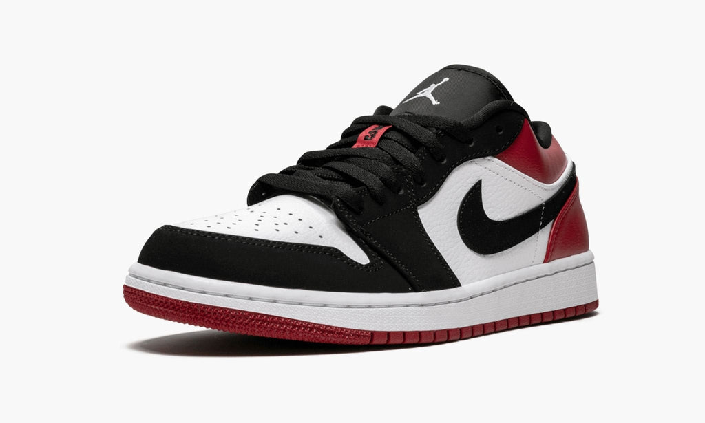 Black Toe - Air Jordan 1 Low - product image from the listing.