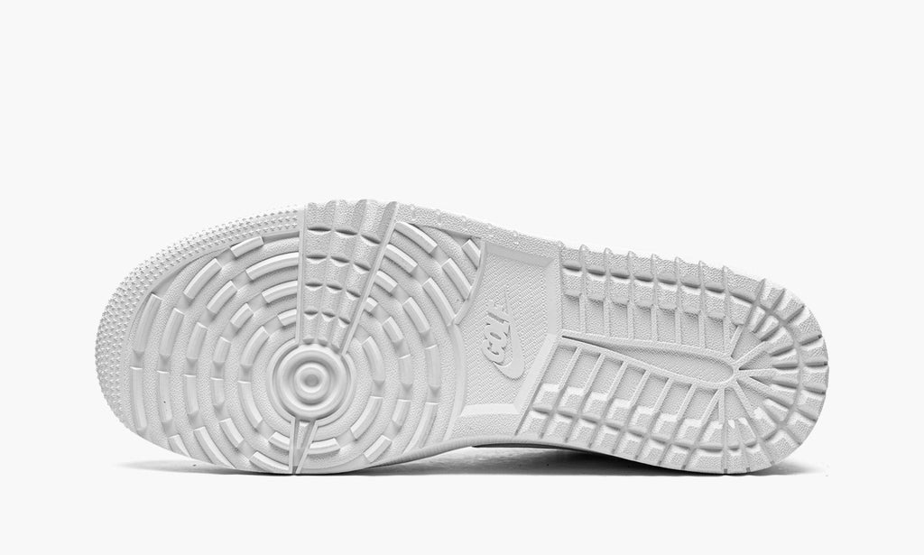 "Triple White" Air Jordan 1 Low Golf - product image from the listing.