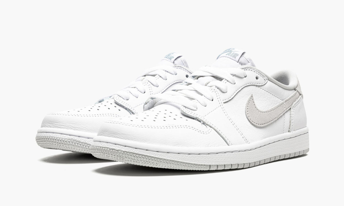 "Neutral Grey" Air Jordan 1 Low OG - product image from the listing.