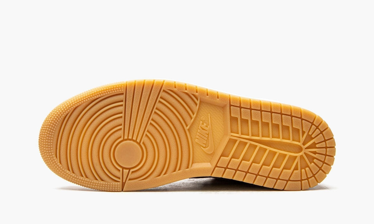 "Light Curry" Air Jordan 1 Low SE - product image from the listing.