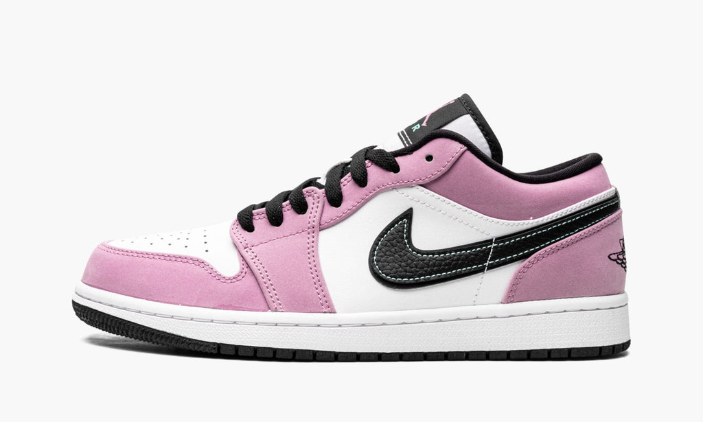 "Violet Shock" Air Jordan 1 Low SE - product image from the listing.