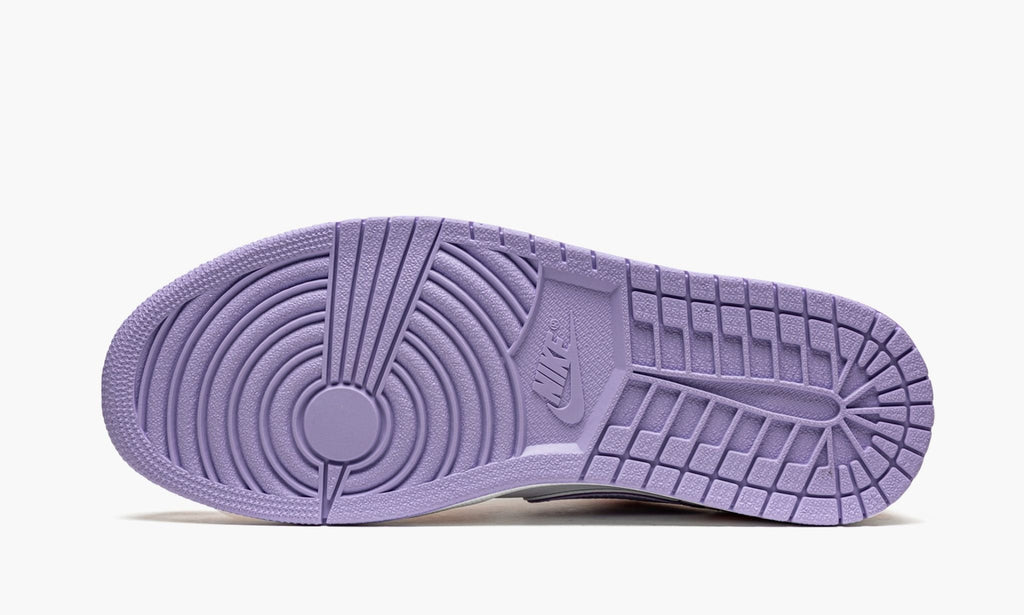 Arctic Punch - Air Jordan 1 Low SE - product image from the listing.