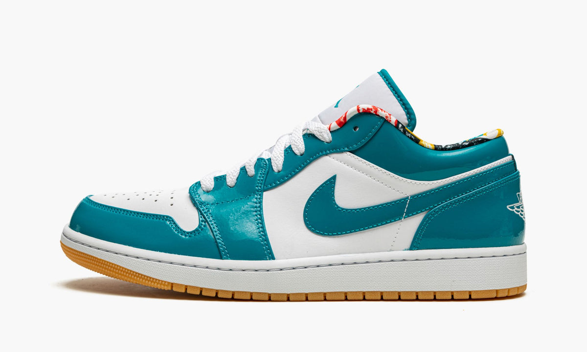 Barcelona - Air Jordan 1 Low SE - product image from the listing.