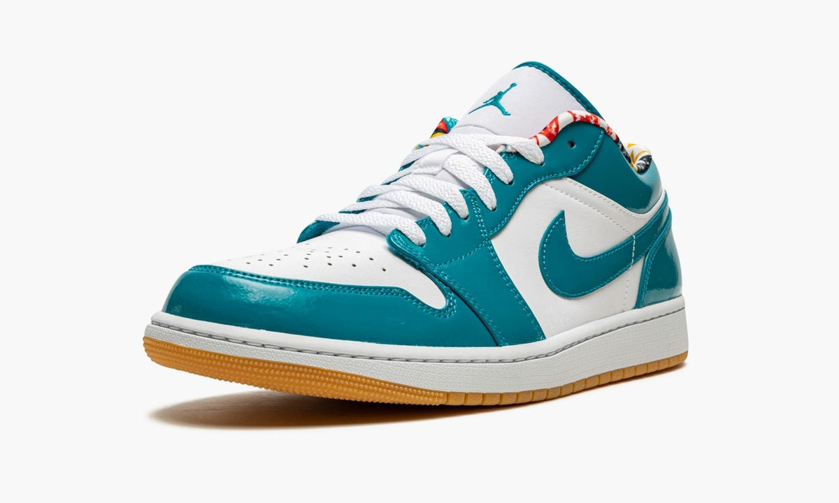 Barcelona - Air Jordan 1 Low SE - product image from the listing.