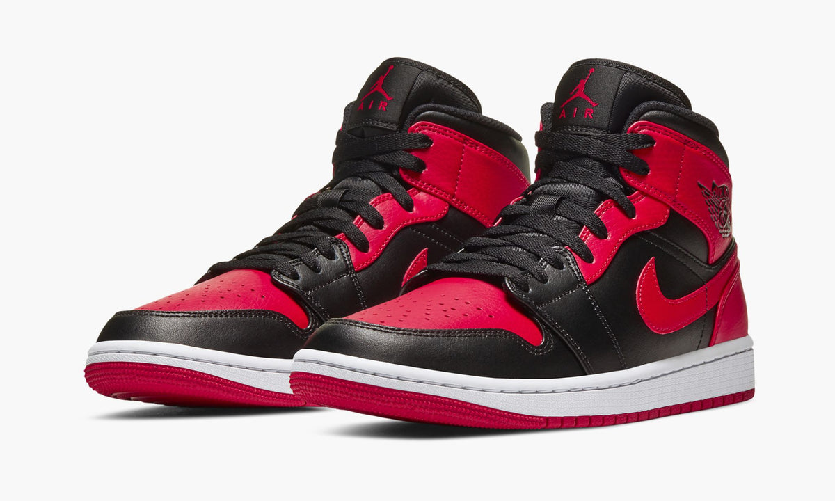 "Banned 2020" Air Jordan 1 Mid - product image from the listing.