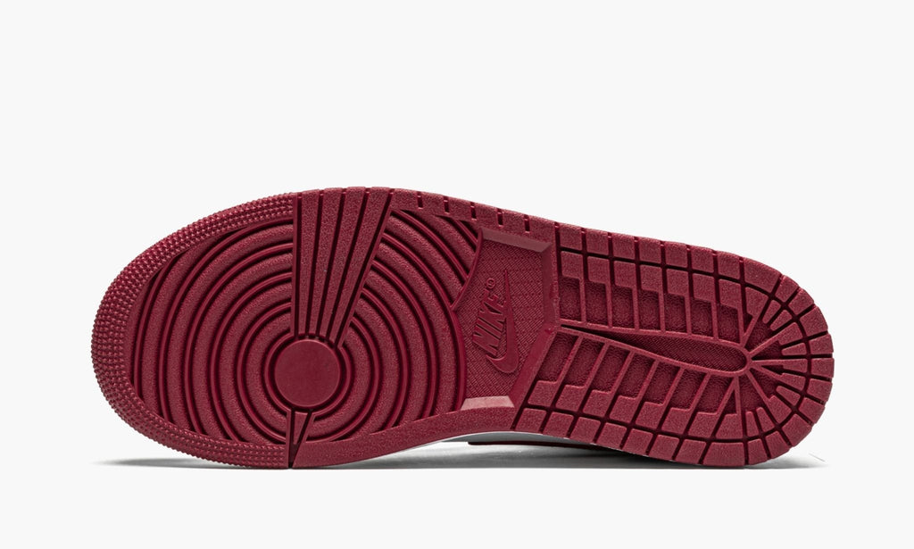 "Bred Toe" Air Jordan 1 Mid - product image from the listing.