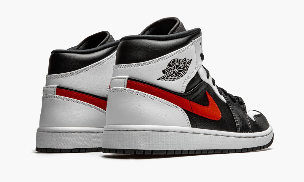 "Chile Red" Air Jordan 1 Mid - product image from the listing.