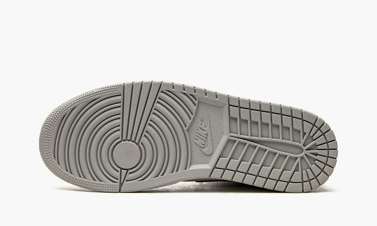 "Light Smoke Grey 2.0" Air Jordan 1 Mid - product image from the listing.