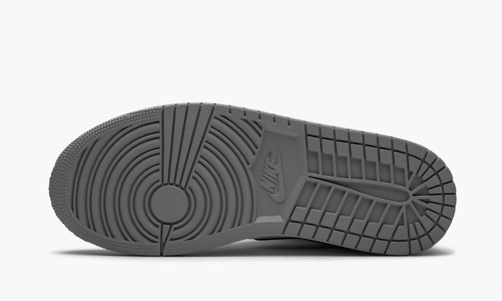 "Light Smoke Grey" Air Jordan 1 Mid - product image from the listing.
