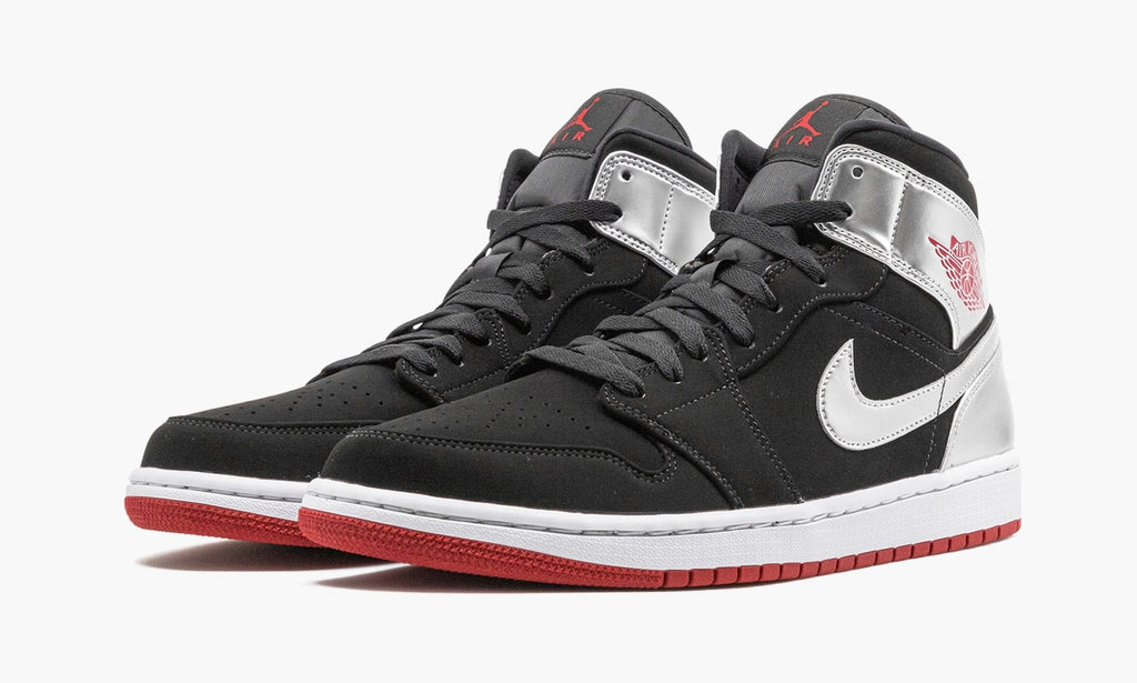 Johnny Kilroy - Air Jordan 1 Mid - product image from the listing.