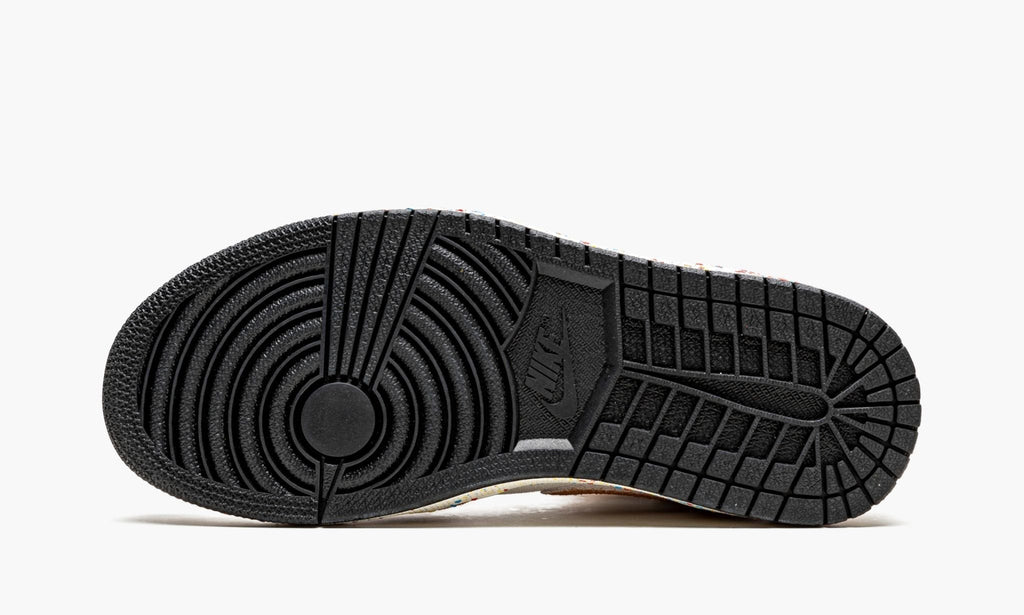 "Brushstroke" Air Jordan 1 Mid SE - product image from the listing.