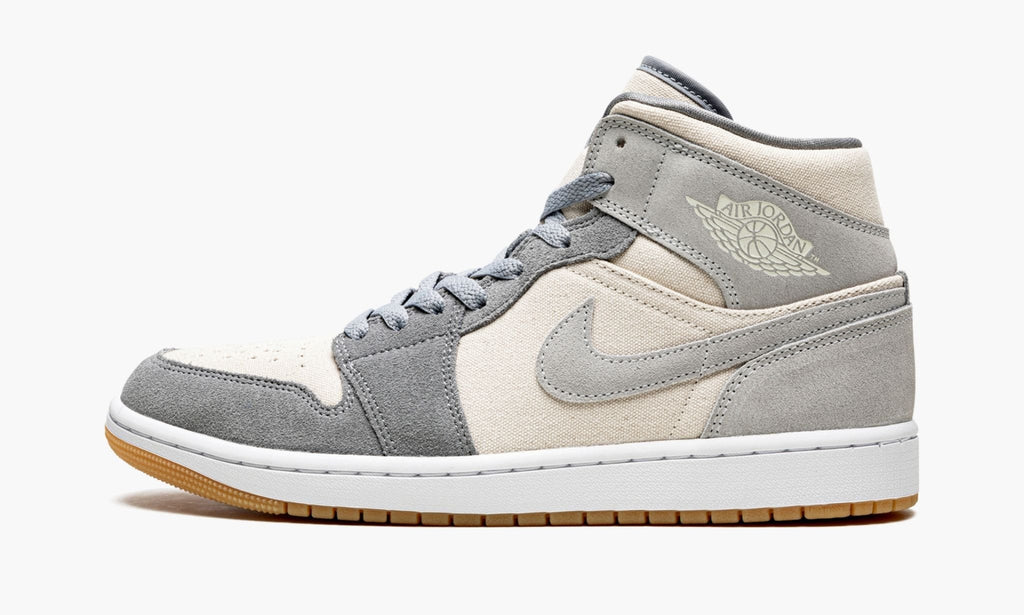 "Coconut Milk" Air Jordan 1 MID SE - product image from the listing.