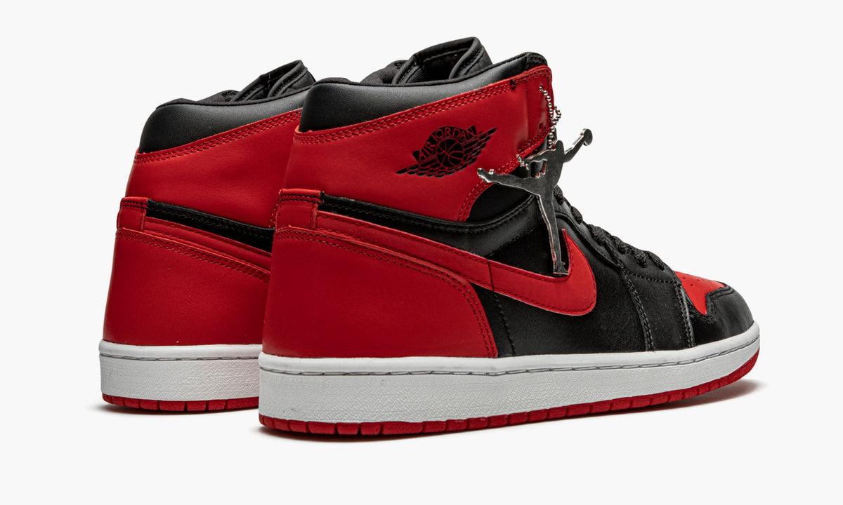"BRED 01′" Air Jordan 1 Retro - product image from the listing.
