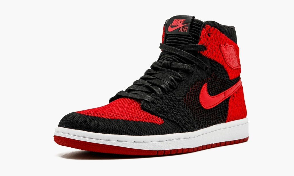 HI Flyknit - Air Jordan 1 Retro - product image from the listing.