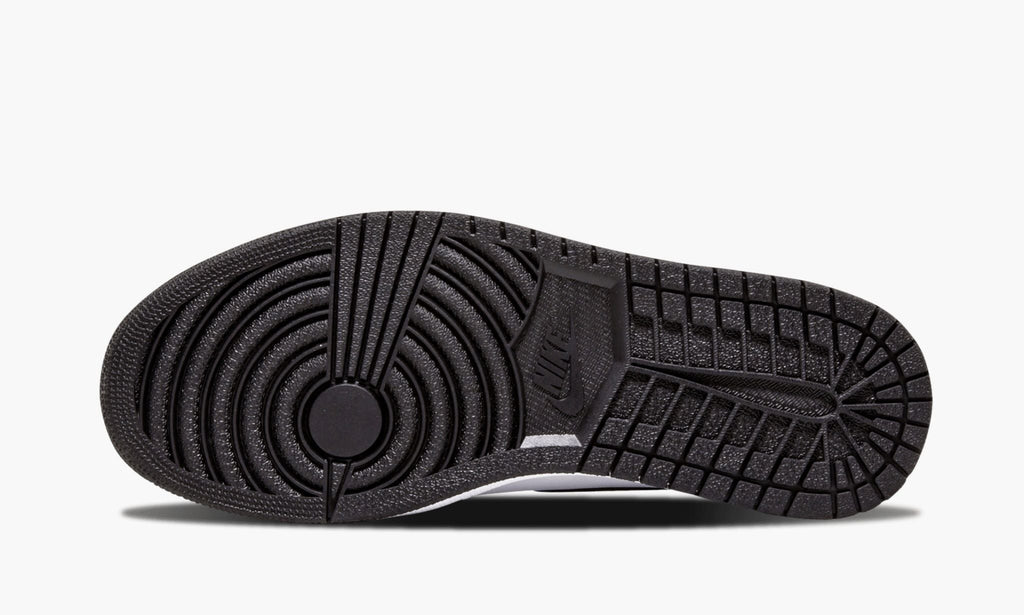 High - Air Jordan 1 Retro - product photo shown in the listing for this item.