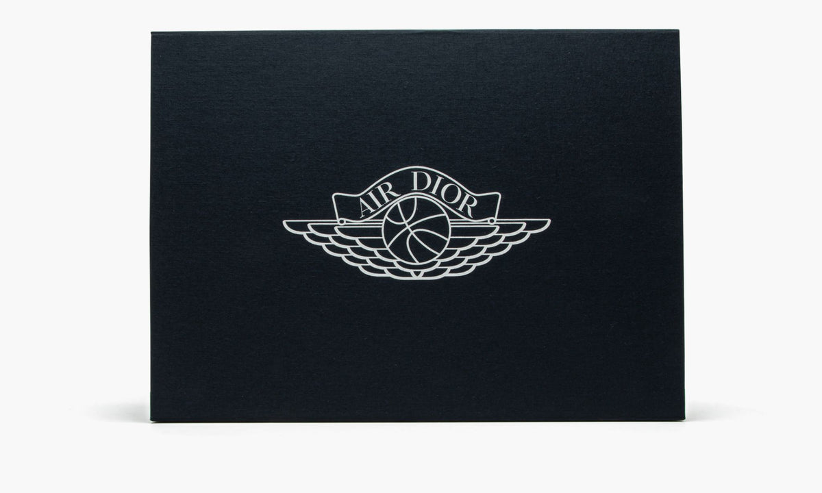 "Triple White" Air Jordan 1 Mid - product image from the listing.