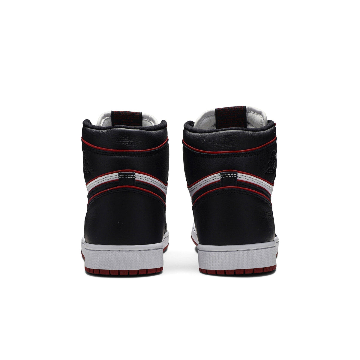 "Bloodline" Air Jordan 1 Retro High OG 555088-062 - product image from the listing.
