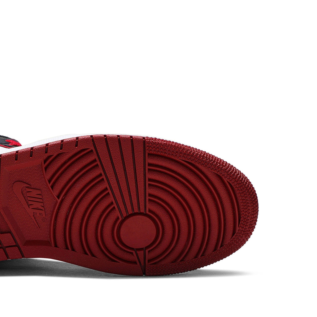 "Bloodline" Air Jordan 1 Retro High OG 555088-062 - product image from the listing.