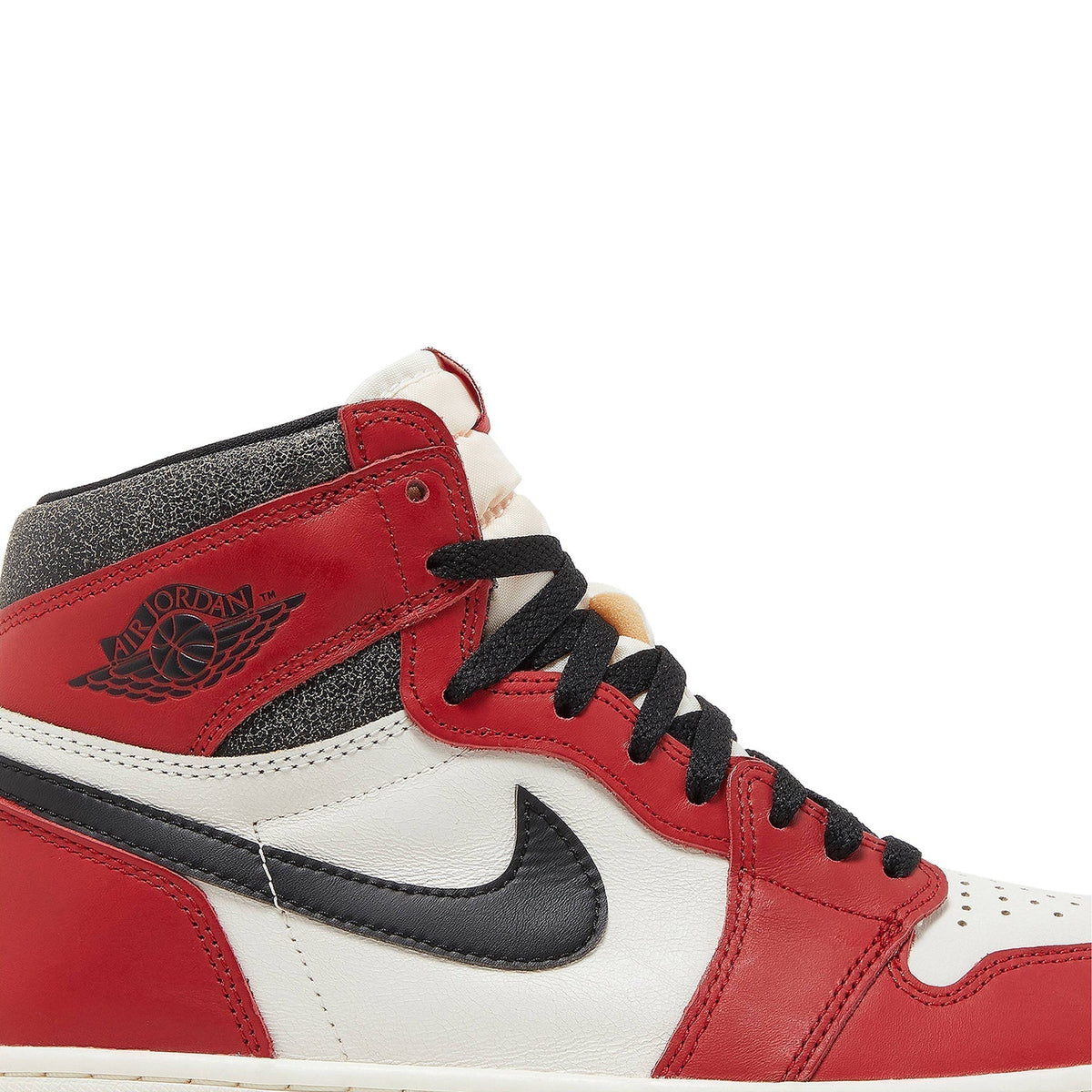 "Chicago Lost & Found" Air Jordan 1 Retro High OG DZ5485-612 - product image from the listing.