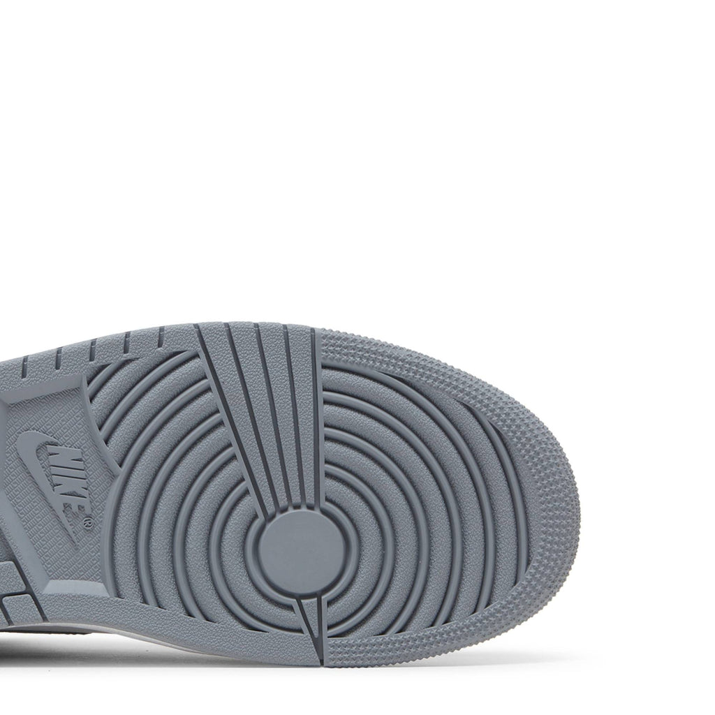 "Stealth" Air Jordan 1 Retro High OG 555088-037 - product image from the listing.
