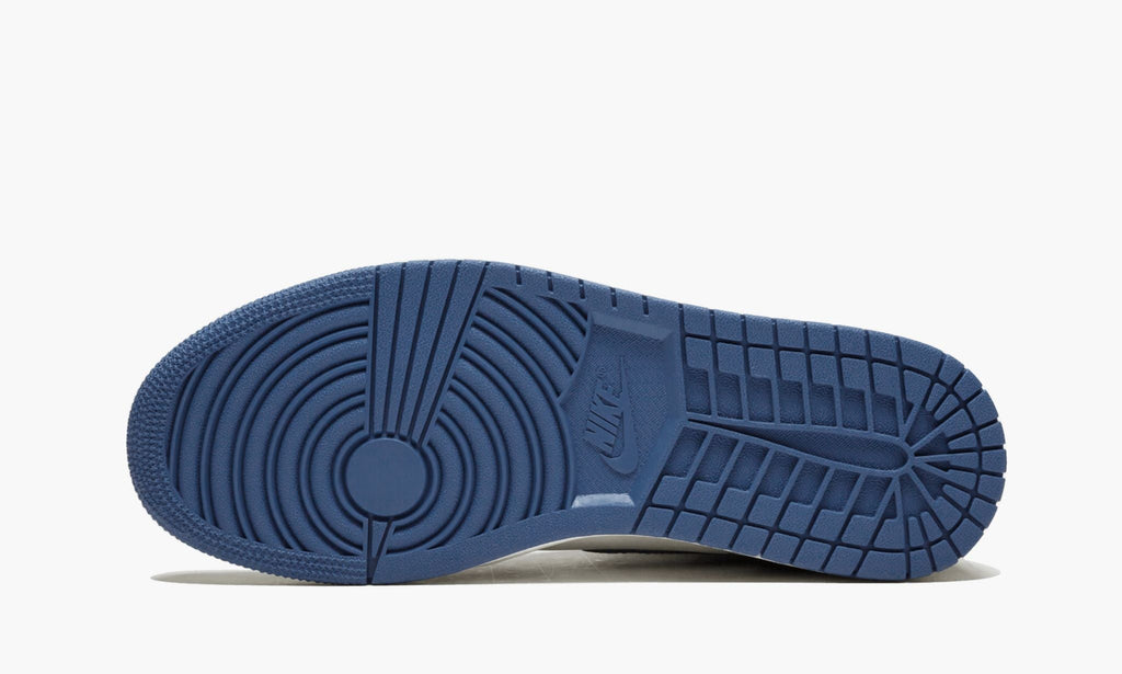 "Blue Moon" Air Jordan 1 Retro High OG - product image from the listing.