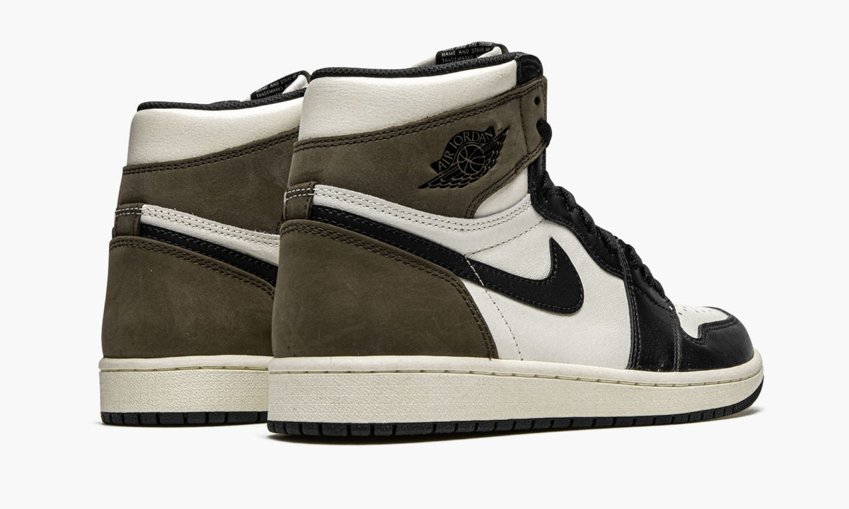 "Dark Mocha" Air Jordan 1 Retro High OG - product image from the listing.