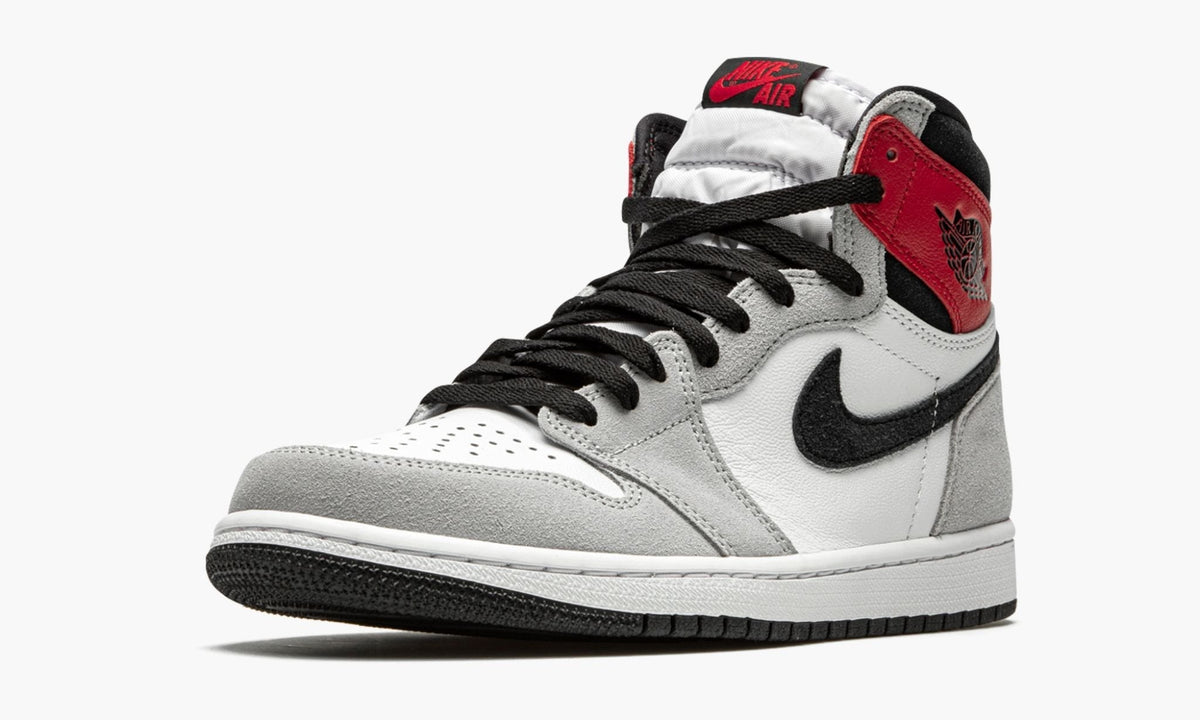 "Light Smoke Grey" Air Jordan 1 Retro High OG - product image from the listing.