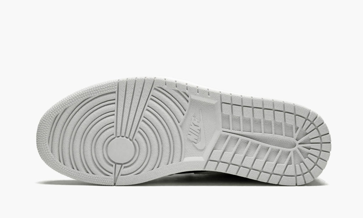 "Neutral Grey/Hyper Crimson" Air Jordan 1 Retro High OG - product image from the listing.