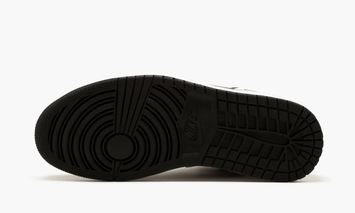 "RE2PECT" Air Jordan 1 Retro High OG - product image from the listing.