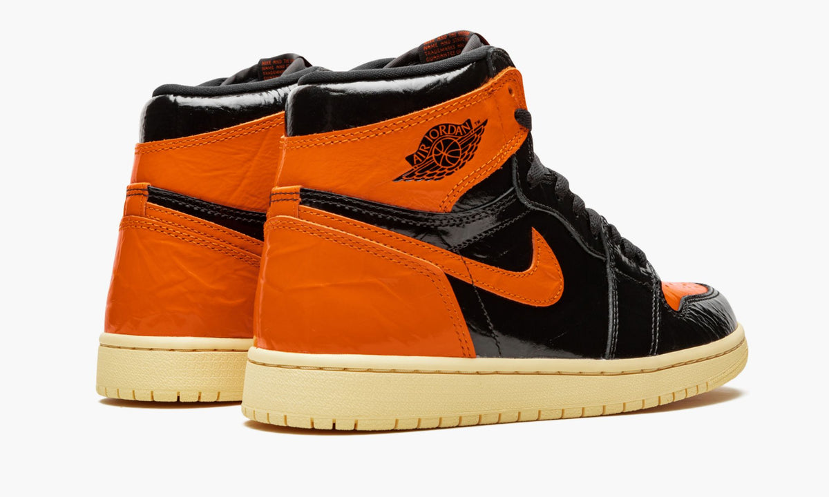 "Shattered Backboard 3.0" Air Jordan 1 Retro High OG - product image from the listing.
