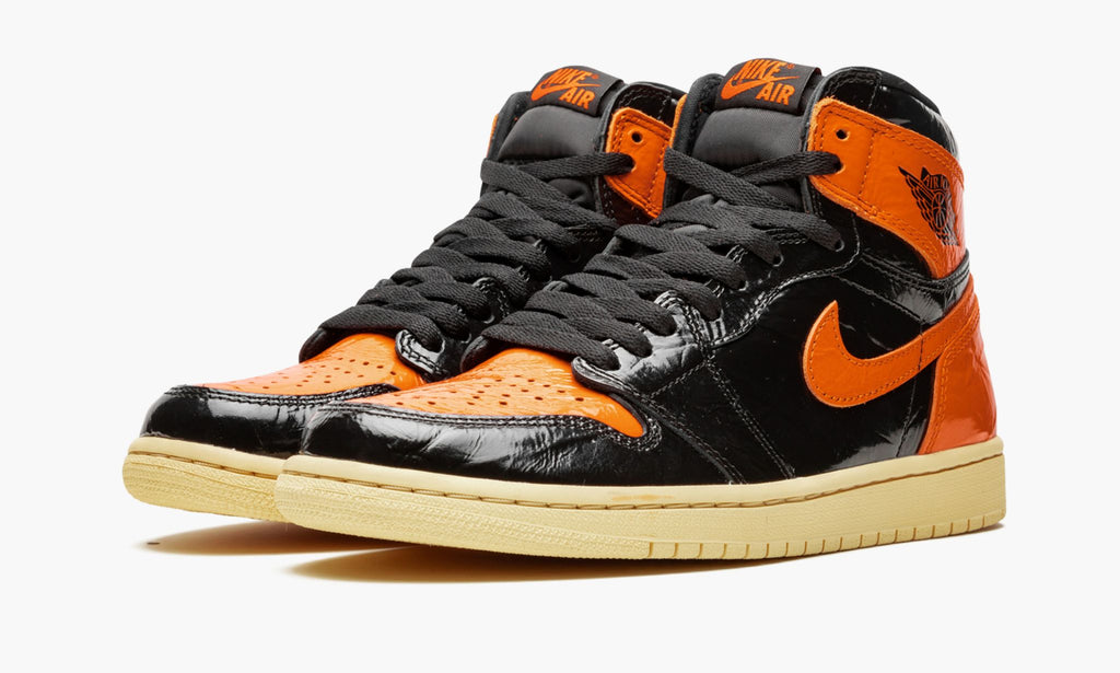 "Shattered Backboard 3.0" Air Jordan 1 Retro High OG - product image from the listing.