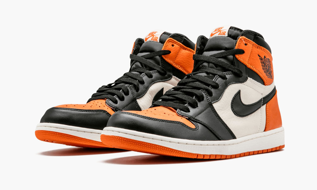 "Shattered Backboard" Air Jordan 1 Retro High OG - product image from the listing.