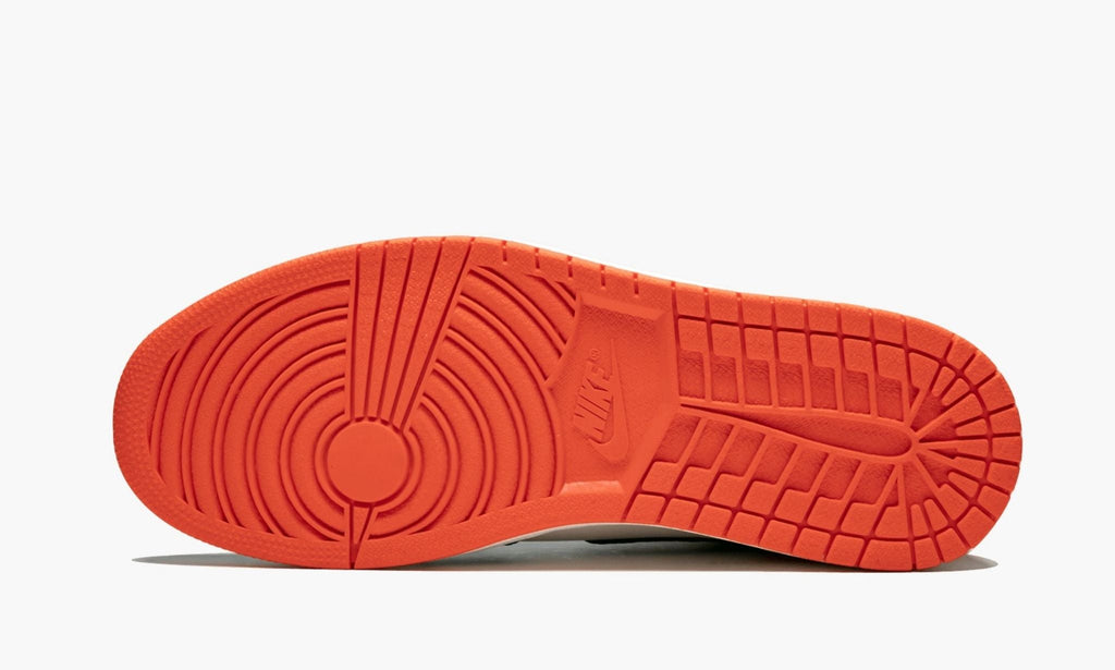 "Solefly" Air Jordan 1 Retro High OG - product image from the listing.