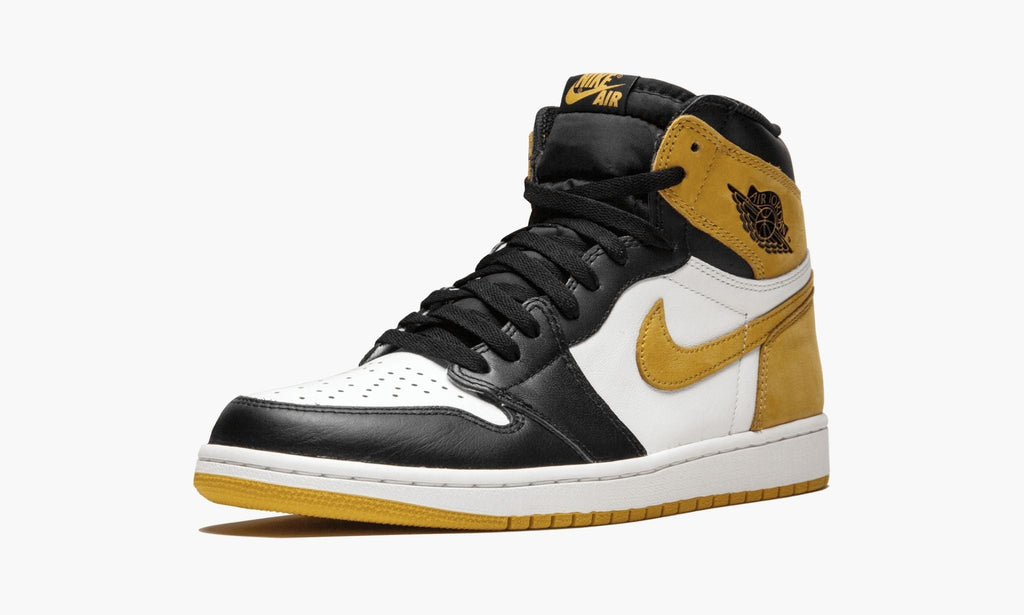 "Yellow Ochre" Air Jordan 1 Retro High OG - product image from the listing.
