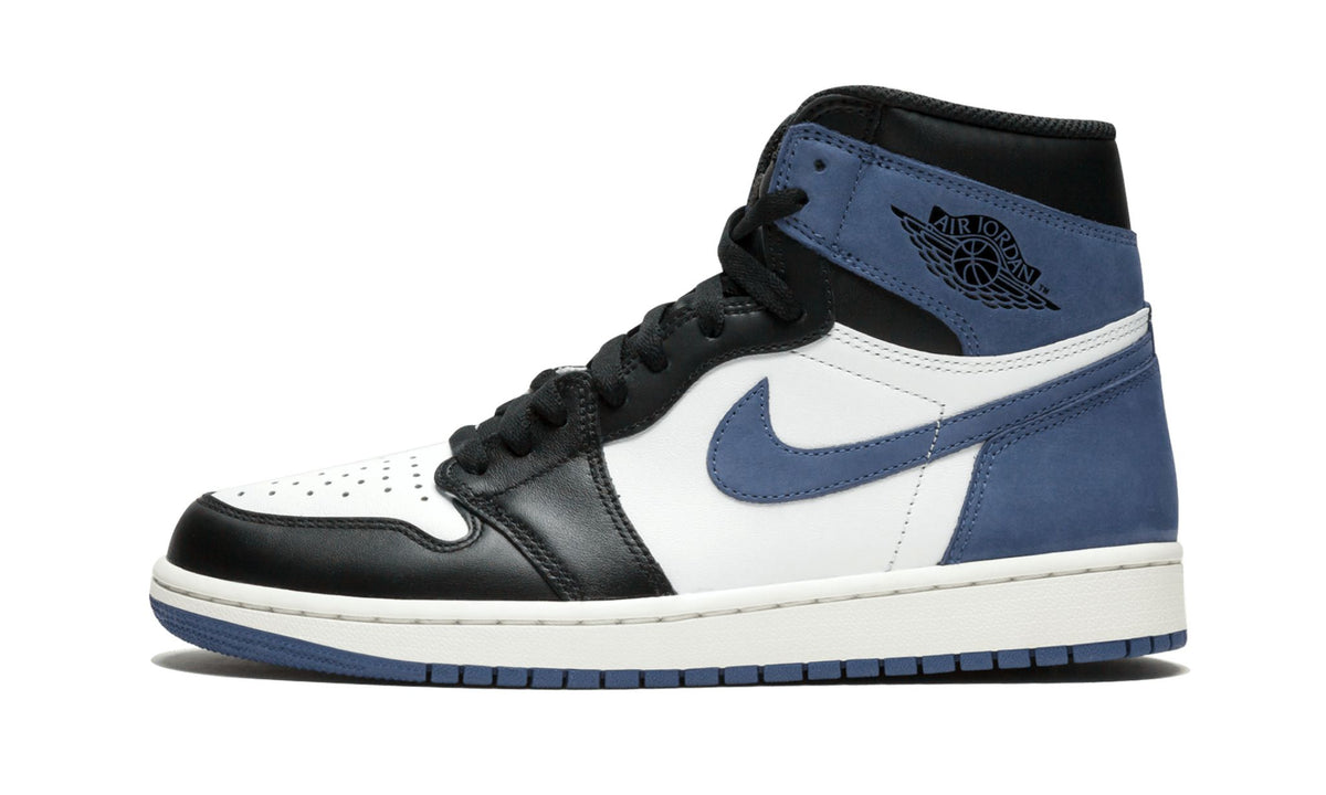 Blue Moon - Air Jordan 1 Retro High OG - product image from the listing.