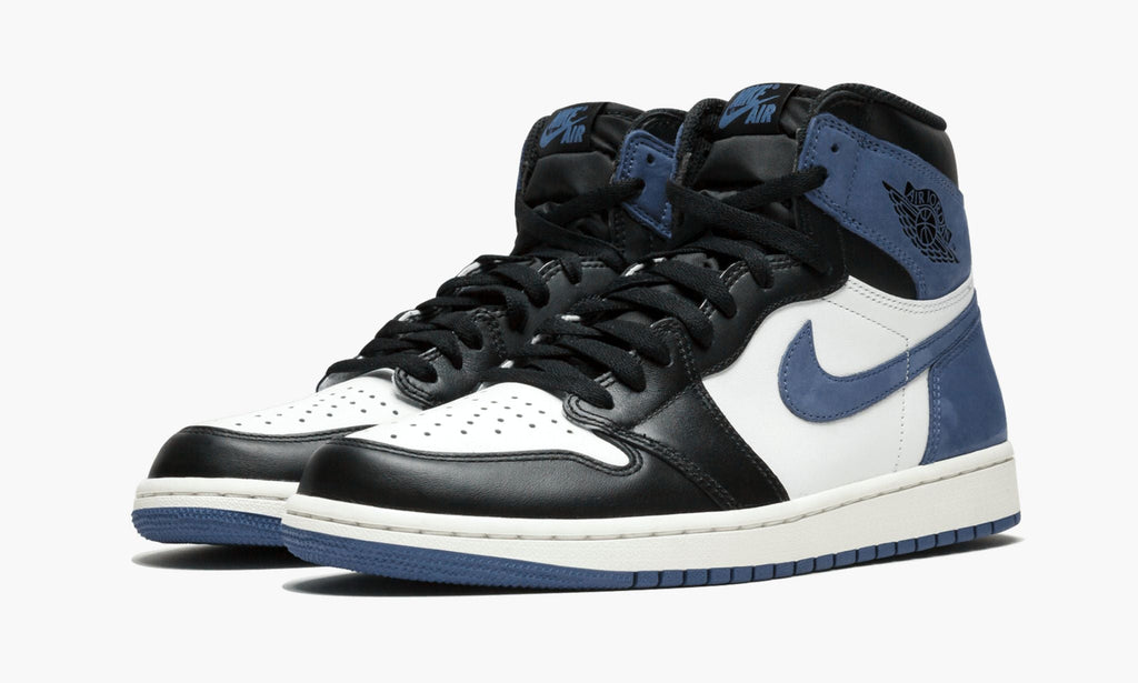 Blue Moon - Air Jordan 1 Retro High OG - product image from the listing.