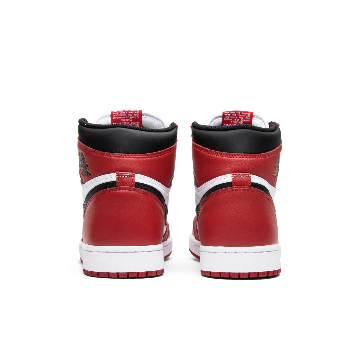 Chicago 2015 - Air Jordan 1 Retro High OG 555088-101 - product image from the listing.