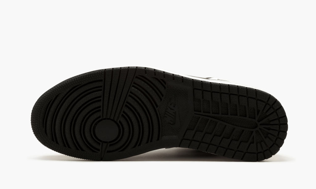 RE2PECT - Air Jordan 1 Retro High OG - product image from the listing.
