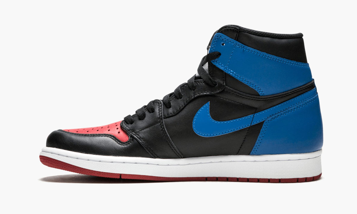 Top 3 - Air Jordan 1 Retro High OG - product image from the listing.