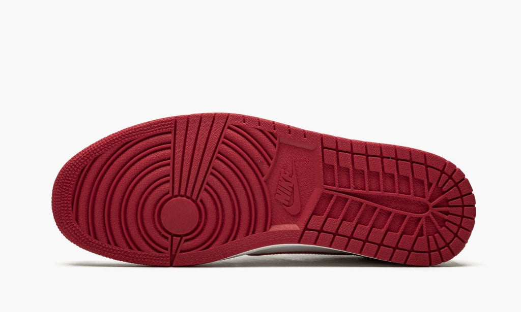 Air Jordan 1 Retro Low OG White / Varsity in Red - product image from the listing.