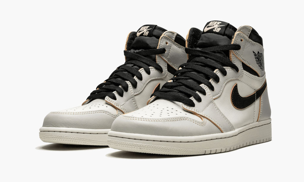 "NYC to Paris" Air Jordan 1 SB Retro High OG - product image from the listing.