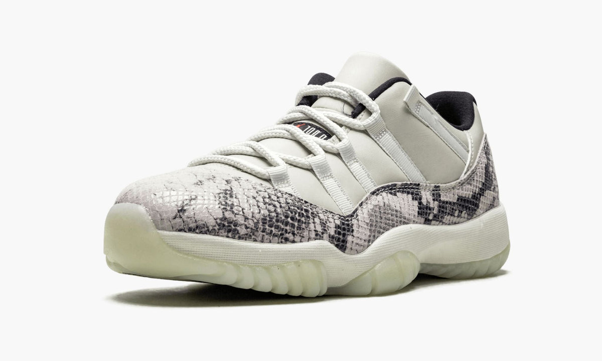 "Snakeskin Light Bone" Air Jordan 11 Retro Low - product image from the listing.