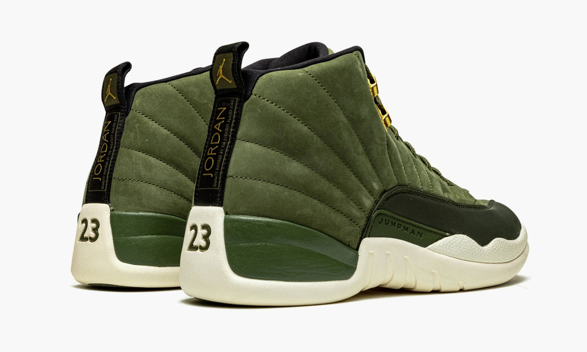 "CP3 Class of 2003" Air Jordan 12 - product image from the listing.