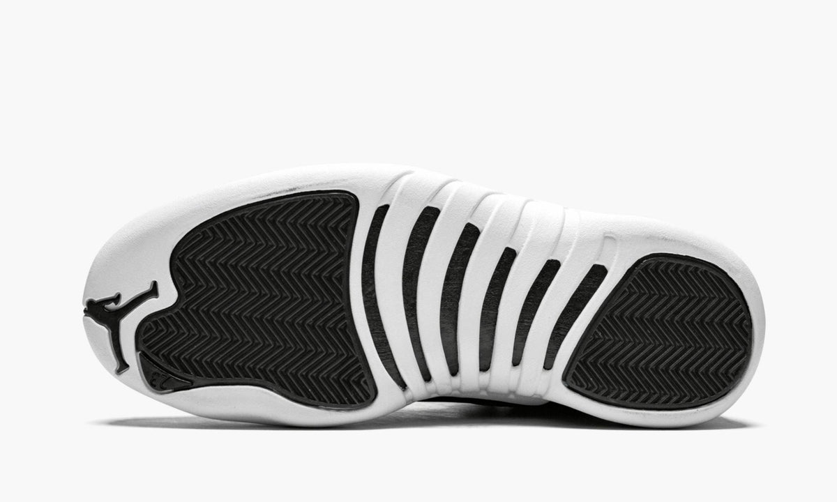 "PSNY FRIENDS AND FAMILY" Air Jordan 12 Retro - product image from the listing.