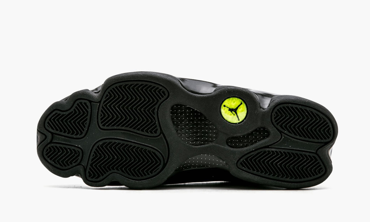 Black Cat - Air Jordan 13 Retro - product image from the listing.