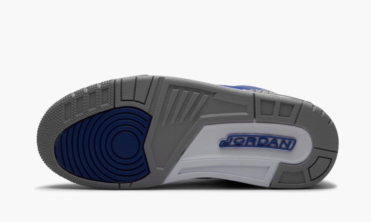 "Blue Cement" Air Jordan 3 Retro - product image from the listing.